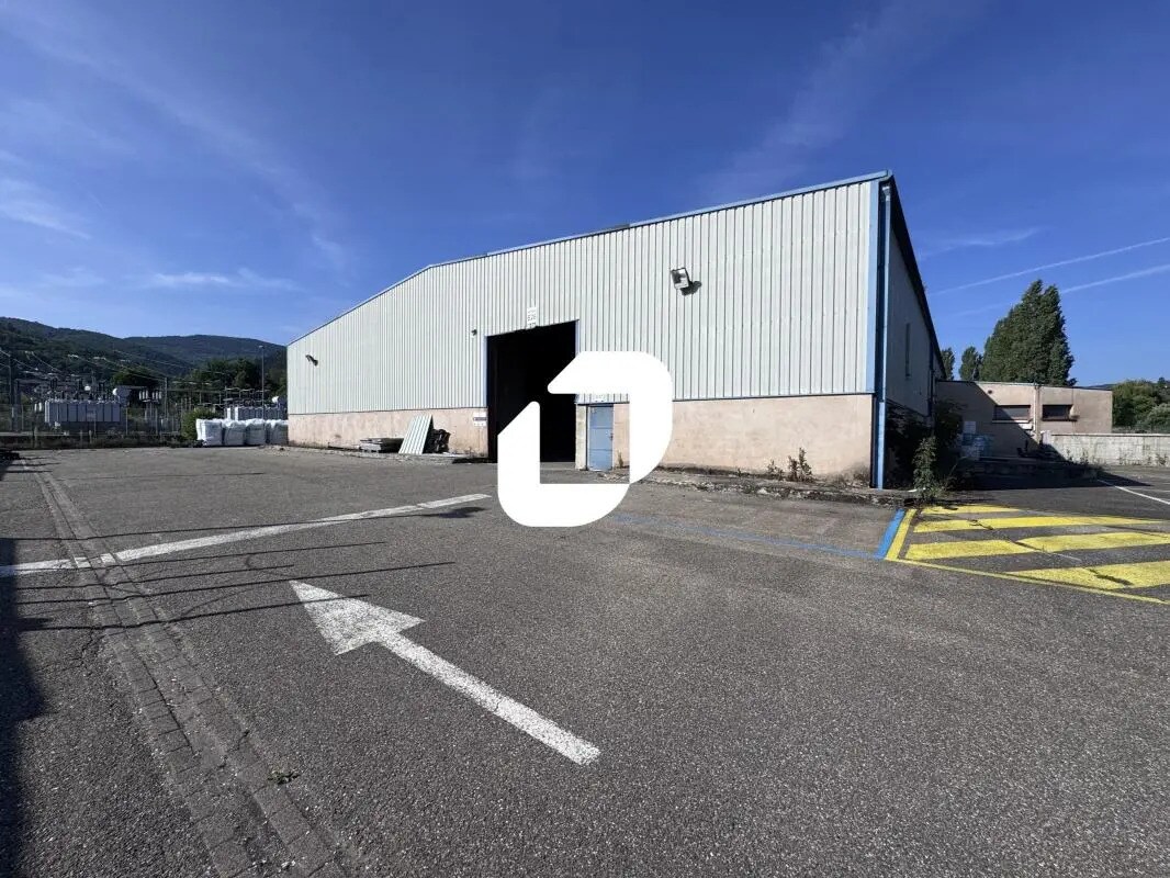 Local d’activités dans Lutzelhouse à louer Photo de l’immeuble– Image 1 sur 10