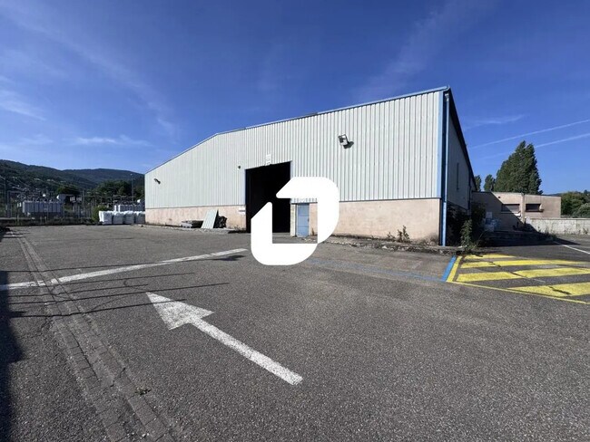 Plus de détails pour Bureau, Local d'activités à louer