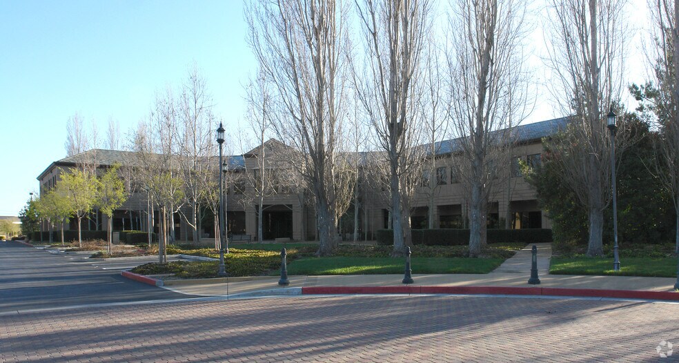 389 N Whisman Rd, Mountain View, CA à louer - Photo principale – Image 1 sur 3