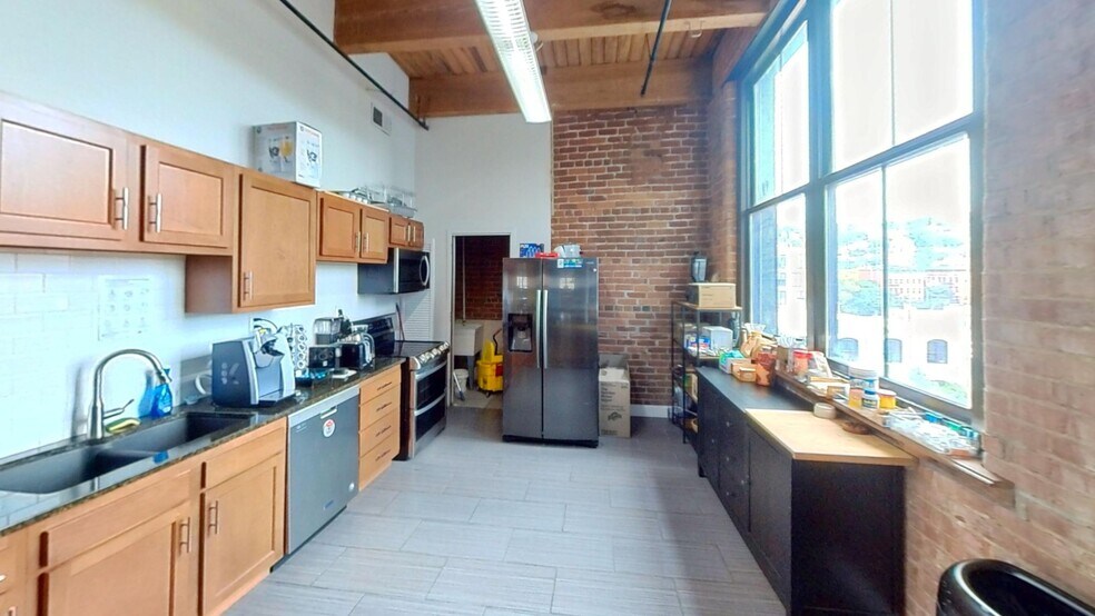 1100 Sycamore St, Cincinnati, OH à louer - Photo de l’immeuble – Image 3 sur 23