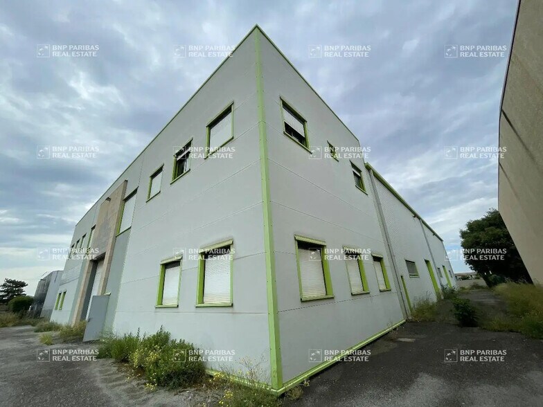 Local d'activités dans Mauguio à vendre - Photo de l’immeuble – Image 2 sur 17