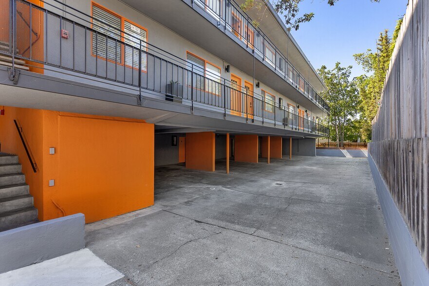 1610 Milvia St, Berkeley, CA à vendre - Photo de l’immeuble – Image 2 sur 20