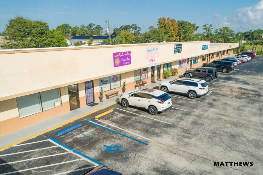 2102 S Ridgewood Ave, Edgewater, FL à vendre - Photo de l’immeuble – Image 2 sur 5