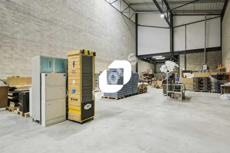 Local d'activités dans Cormeilles-en-Parisis à vendre - Photo de l’immeuble – Image 3 sur 7