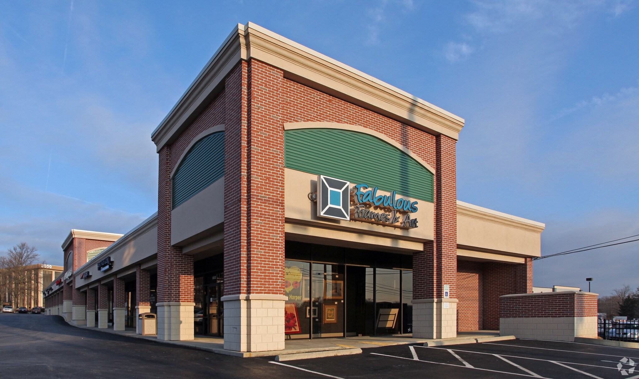 8002-8022 Hosbrook Rd, Cincinnati, OH à louer Photo principale– Image 1 sur 5
