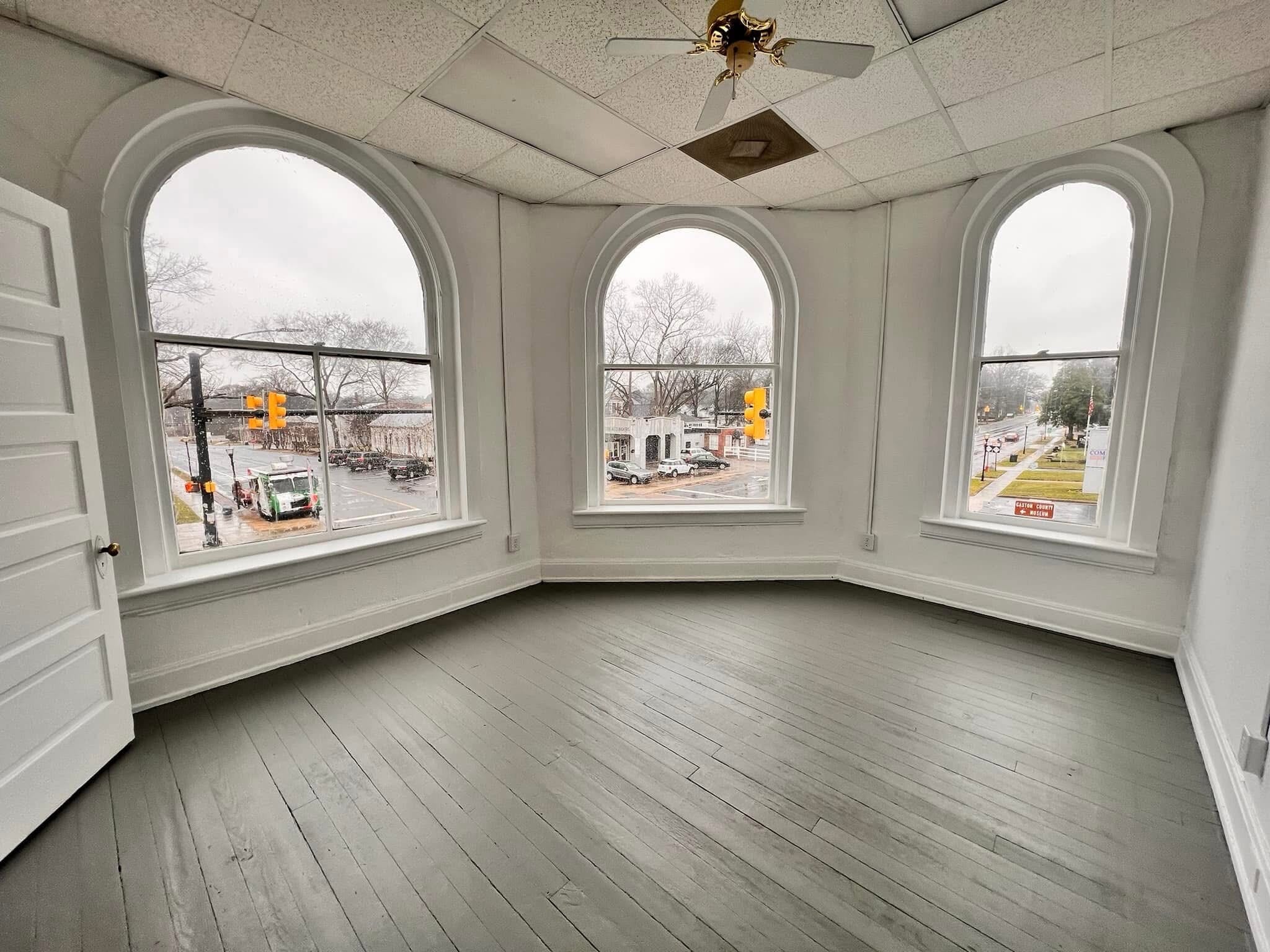 146-148 W Trade St, Dallas, NC à louer Photo intérieure– Image 1 sur 6