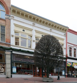 Plus de détails pour 1002 Government St, Victoria, BC - Local commercial à louer