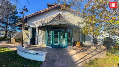 360 Via Las Brisas, Newbury Park, CA à louer Photo de l’immeuble– Image 2 sur 7