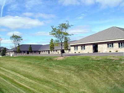 119 N McCarthy Rd, Appleton, WI à louer - Photo de l’immeuble – Image 2 sur 7