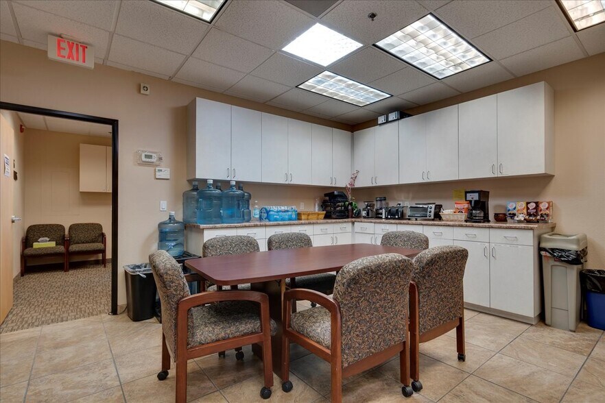 5505 W Chandler Blvd, Chandler, AZ à vendre - Photo intérieure – Image 3 sur 34