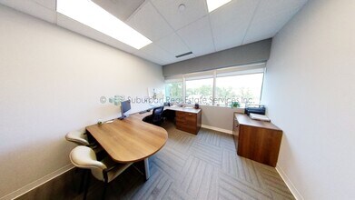 400 E Diehl Rd, Naperville, IL à louer Photo intérieure– Image 2 sur 3