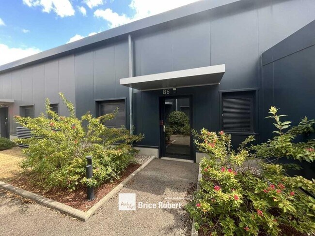 Plus de détails pour 5 Rue Antonin Dumas, Vénissieux - Local d'activités à louer