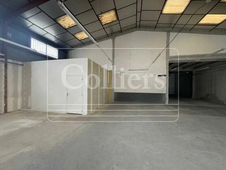 Local d’activités dans Aubagne à louer - Photo intérieure – Image 3 sur 6