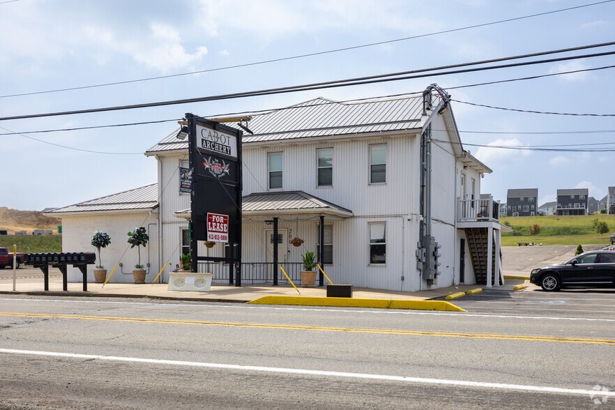110 S Pike Rd, Sarver, PA à louer - Photo principale – Image 1 sur 4
