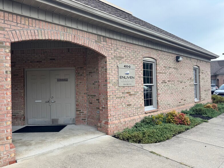 400 Prestige Park Dr, Hurricane, WV à louer - Photo de l’immeuble – Image 2 sur 8