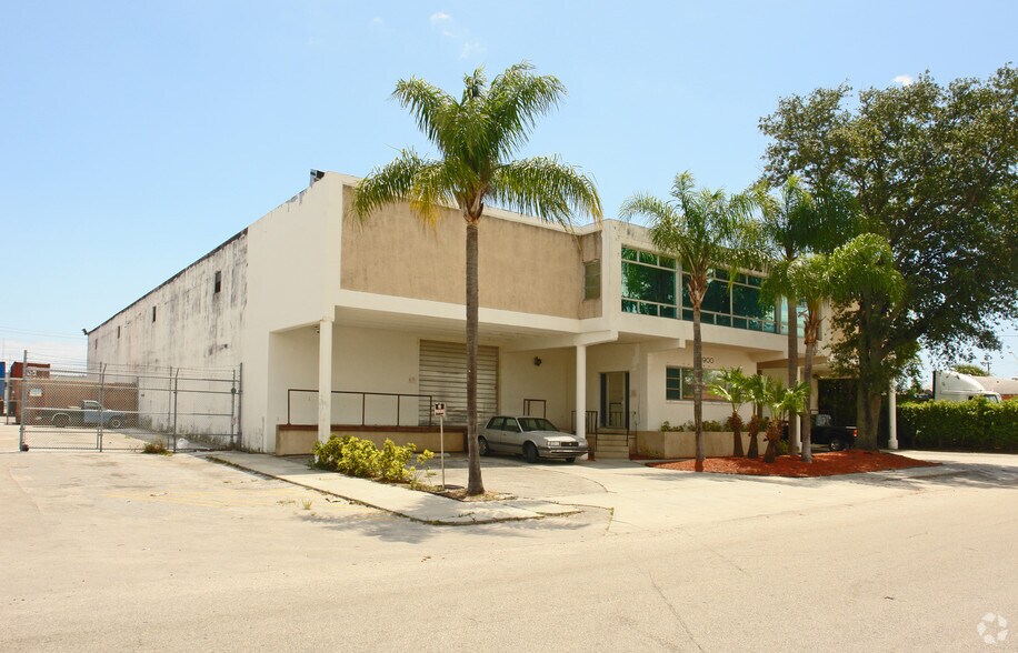 2902 Tuxedo Ave, West Palm Beach, FL à vendre - Photo principale – Image 1 sur 20