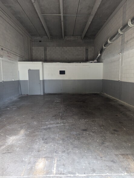 1300-1370 W Industrial Ave, Boynton Beach, FL à louer - Photo de l’immeuble – Image 3 sur 5