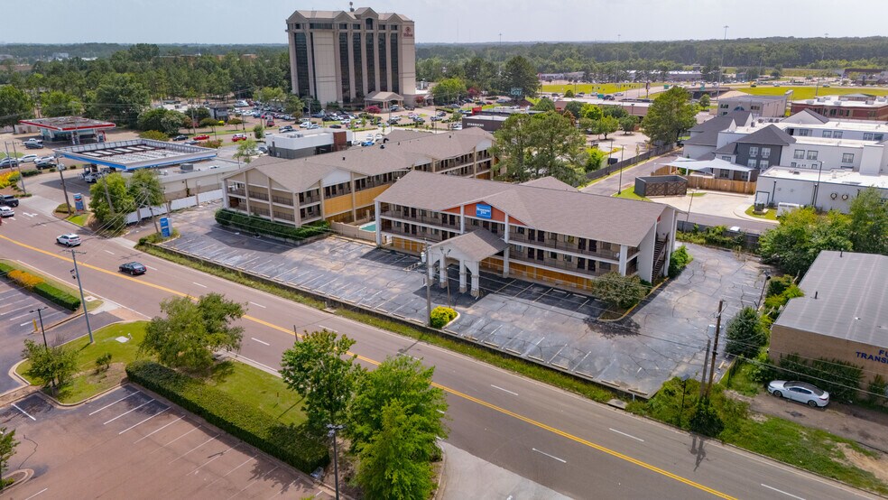 839 Ridgewood Rd, Ridgeland, MS à vendre - Photo de l’immeuble – Image 2 sur 15