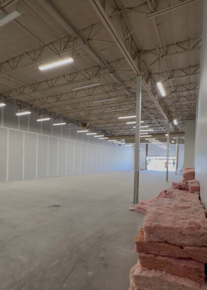 1202 W University Dr, Mesa, AZ à louer - Photo de l’immeuble – Image 3 sur 28