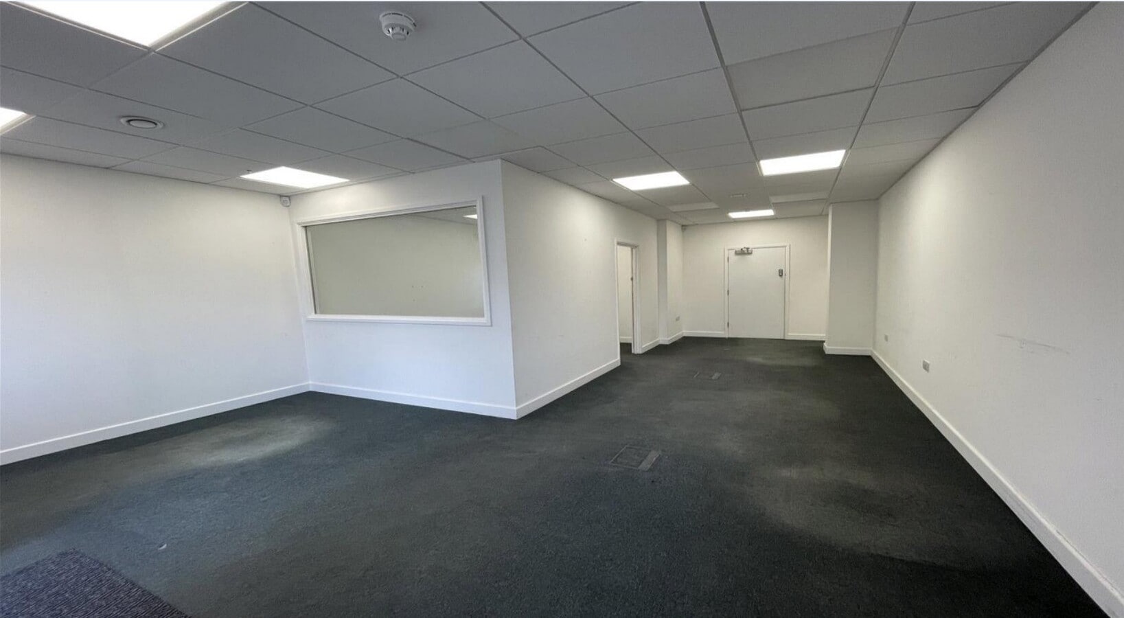73 Victoria Av, Southend-On-Sea, ESS SS2 6FP - Lot 7/8 - - Photo intérieure - Image 2 of 2