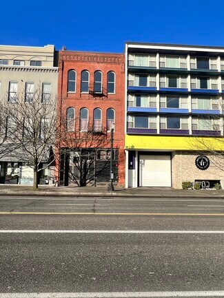 Plus de détails pour 727 SW Naito Pky, Portland, OR - Local commercial à louer