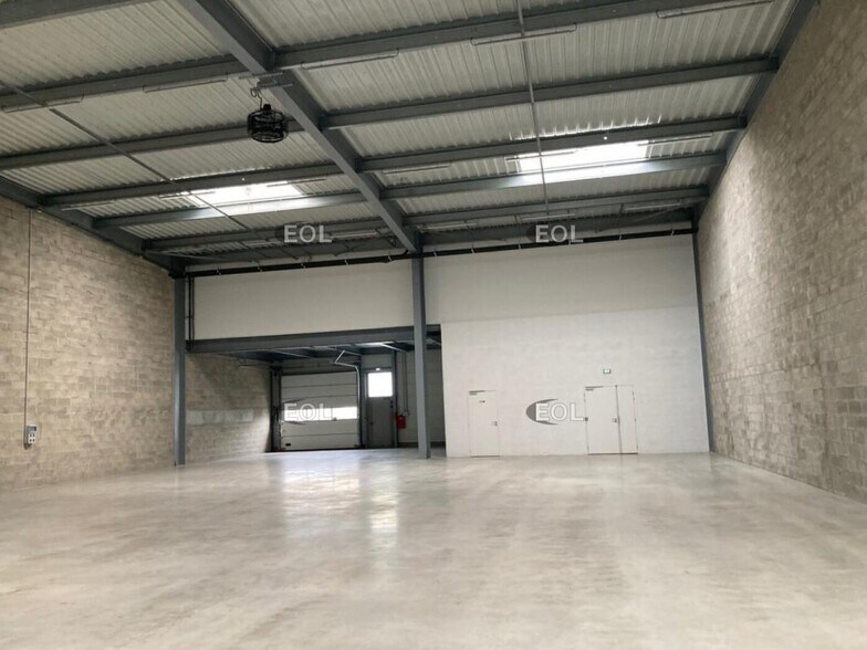 Industriel/Logistique dans Créteil à louer - Photo de l’immeuble – Image 2 sur 6