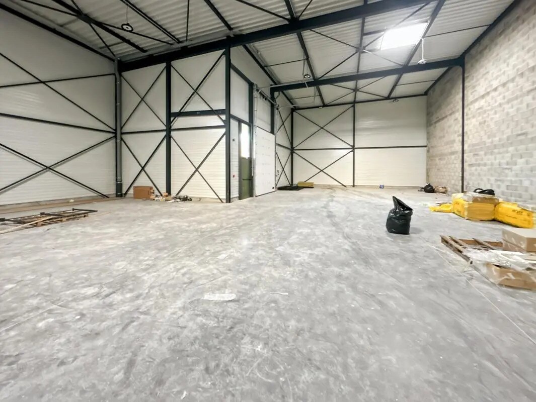 Local d’activités dans Thurins à louer Photo intérieure– Image 1 sur 9