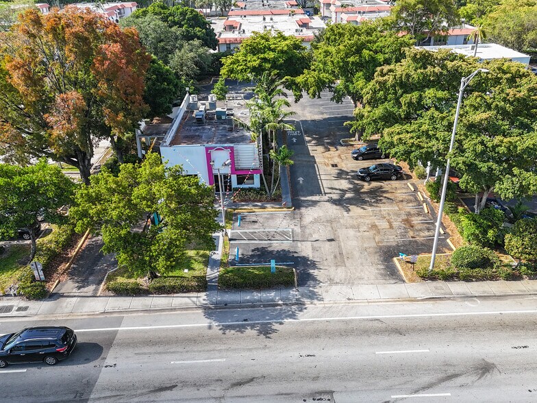 750 W Sample Rd, Pompano Beach, FL à vendre - Photo de l’immeuble – Image 1 sur 33