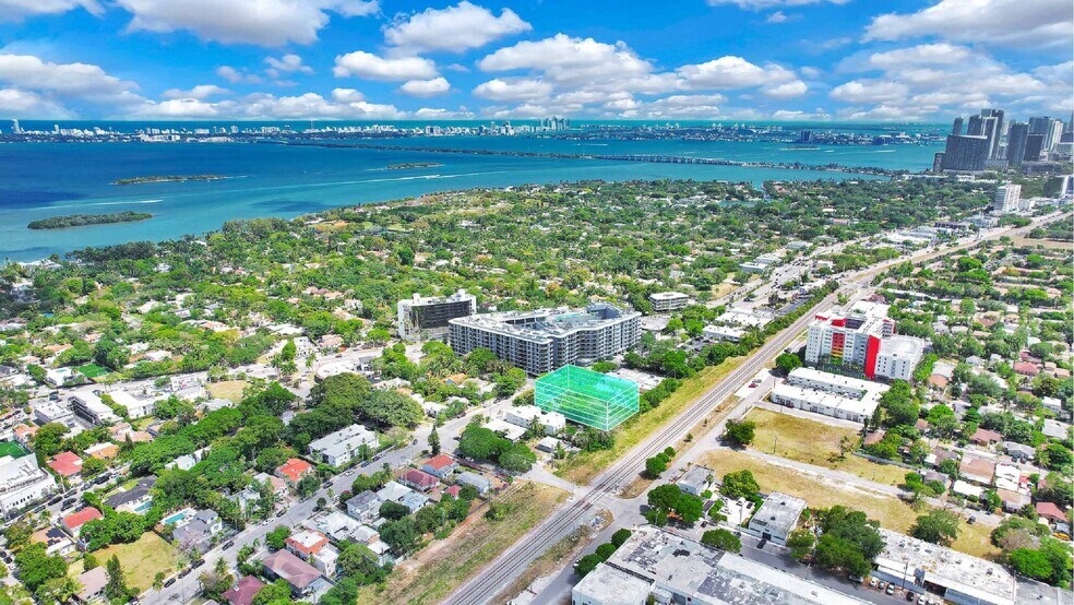 454 NE 58th St, Miami, FL à vendre - Photo de l’immeuble – Image 1 sur 2