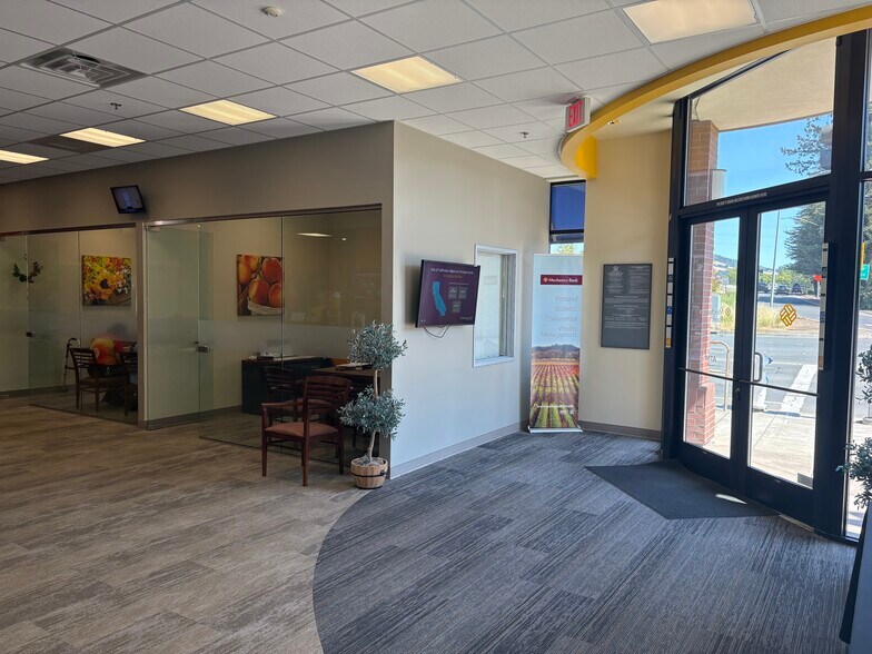 201 3rd St, Santa Rosa, CA à louer - Photo intérieure – Image 2 sur 5