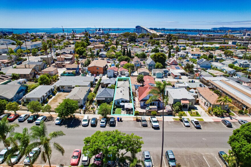 2057 Harrison Ave, San Diego, CA à vendre - Photo de l’immeuble – Image 2 sur 6
