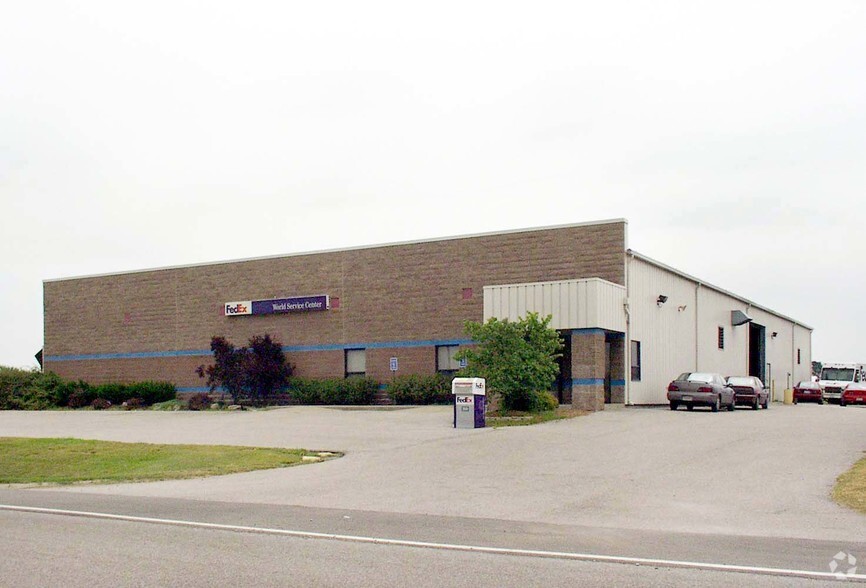 3000 Eastport Plaza Dr, Collinsville, IL à vendre - Photo de l’immeuble – Image 2 sur 5