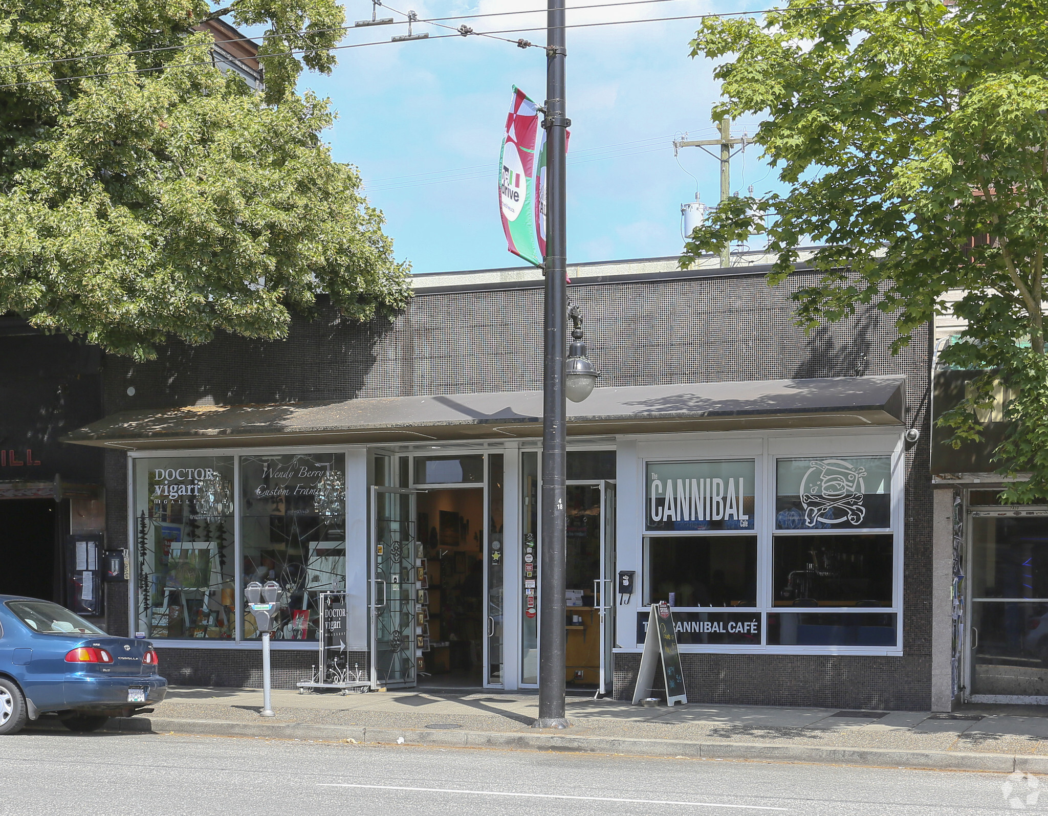 1818 Commercial Dr, Vancouver, BC à vendre Photo principale– Image 1 sur 6