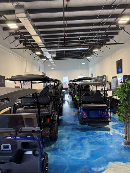 16360 Innovation Ln, Fort Myers, FL à louer - Photo intérieure – Image 2 sur 17