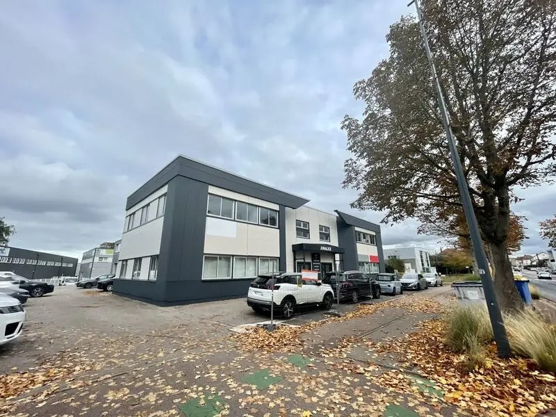 Bureau dans Le Petit-Quevilly à louer Photo de l’immeuble– Image 1 sur 17