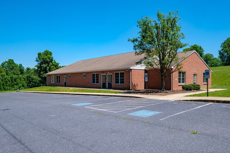 81 Quicks Mill Rd, Verona, VA à vendre - Photo principale – Image 1 sur 13