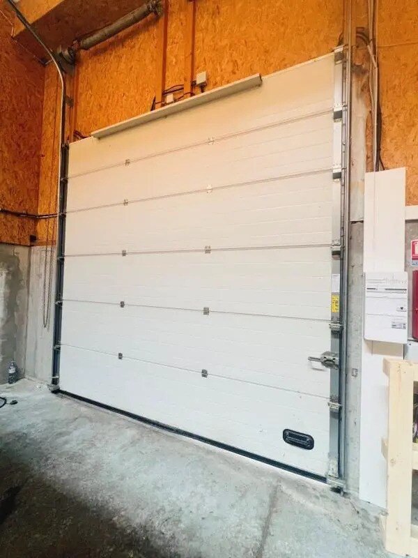 Local d’activités dans Chavenay à louer Photo intérieure– Image 1 sur 4