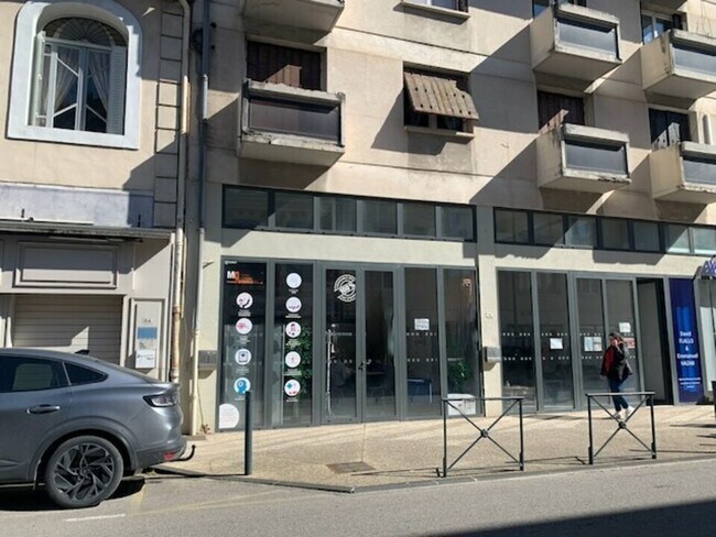 Plus de détails pour Bureau à louer