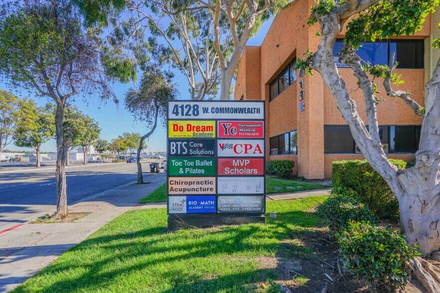 4128 W Commonwealth Ave, Fullerton, CA à vendre - Photo de l’immeuble – Image 3 sur 29