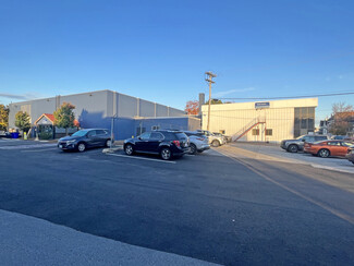 Plus de détails pour 305 Massabesic St, Manchester, NH - Industriel/Logistique à vendre