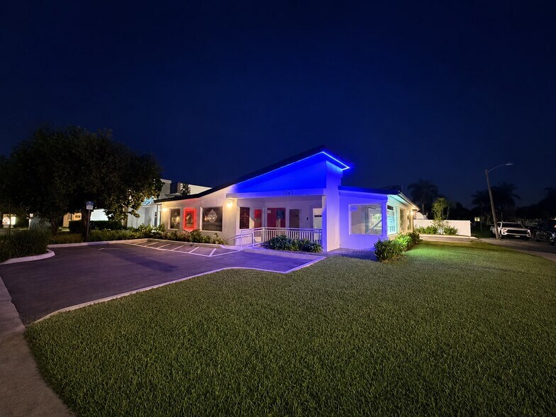 7061 Taft St, Hollywood, FL à vendre - Photo de l’immeuble – Image 2 sur 14