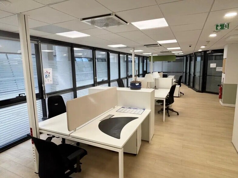 Bureau dans Paris à louer - Photo de l’immeuble – Image 1 sur 14