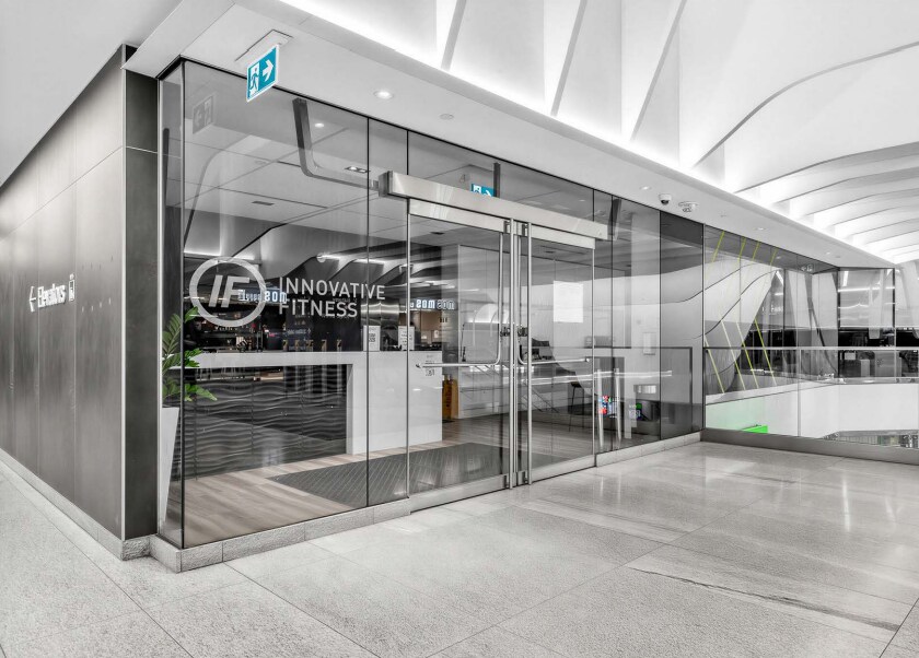 33 Bloor St E, Toronto, ON à louer Photo de l’immeuble– Image 1 sur 11