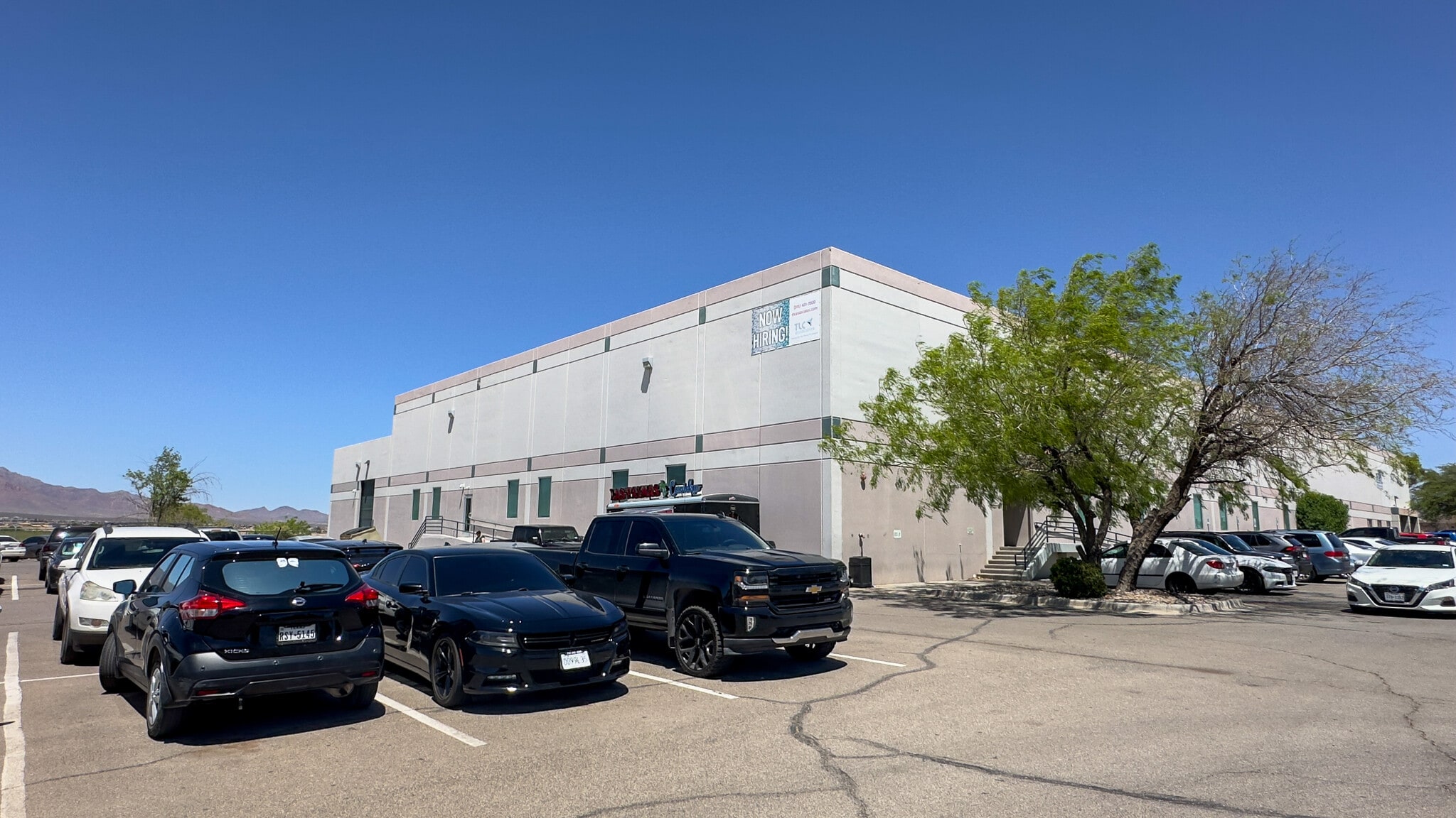 10365 Railroad Dr, El Paso, TX à vendre Photo de l’immeuble– Image 1 sur 7