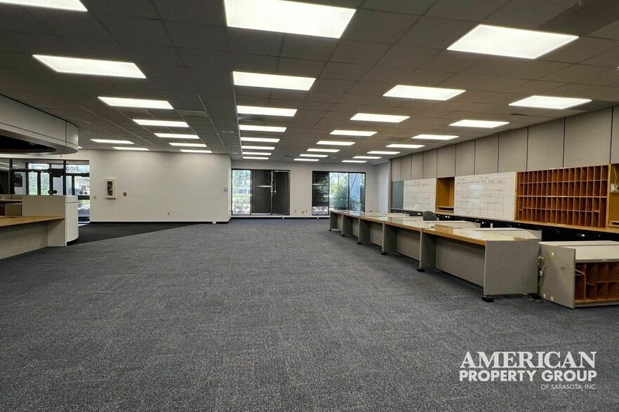 2100 S Tamiami Trl, Venice, FL à louer - Photo intérieure – Image 3 sur 35