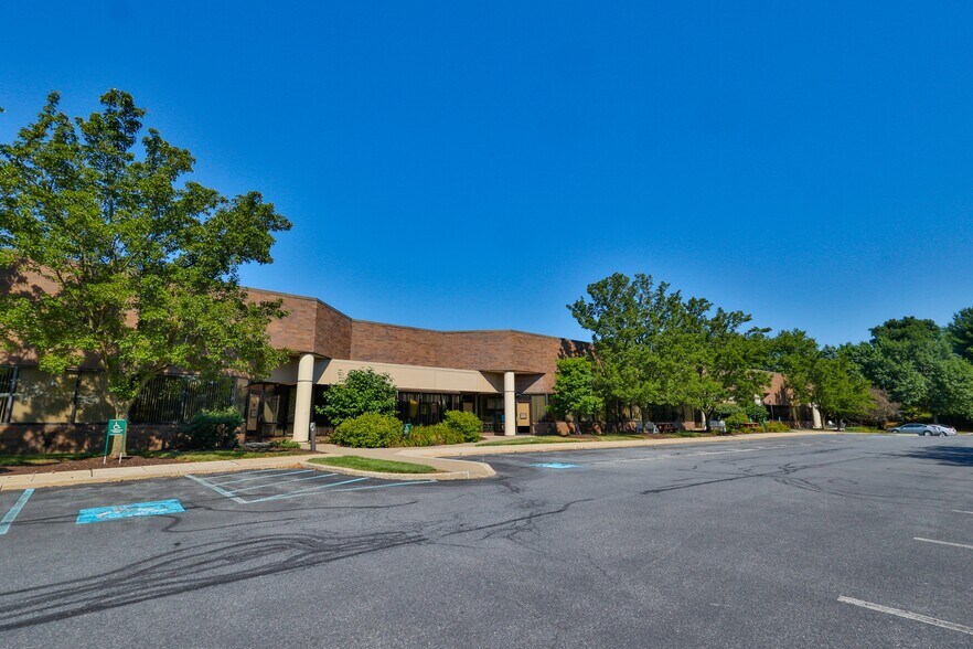 1550 Valley Center Pky, Bethlehem, PA à louer - Photo de l’immeuble – Image 2 sur 7