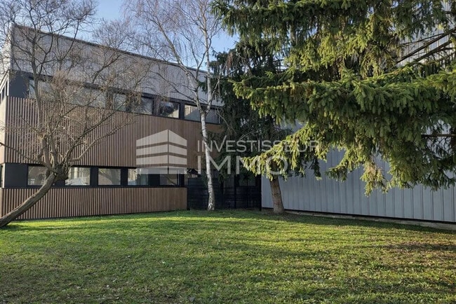 Plus de détails pour Bureau, Local d'activités à louer