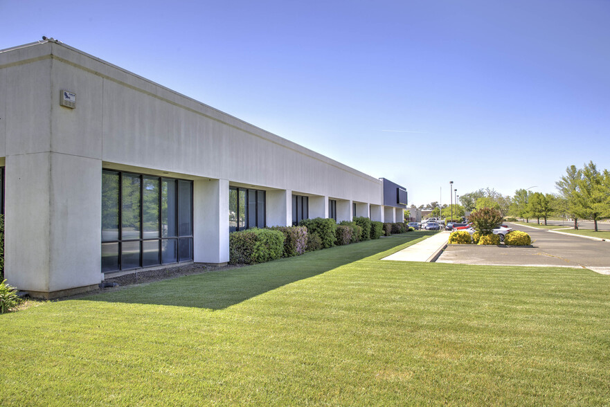 1065 Marauder St, Chico, CA à louer - Photo de l’immeuble – Image 2 sur 89