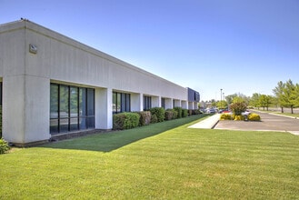 1065 Marauder St, Chico, CA à vendre Photo de l’immeuble– Image 2 sur 88