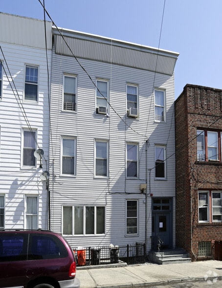 514 11th St, Union City, NJ à vendre - Photo principale – Image 1 sur 4